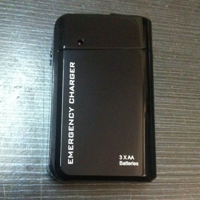 AA Battery Powered Emergency Battery Charger, Computers & Tech, Parts
