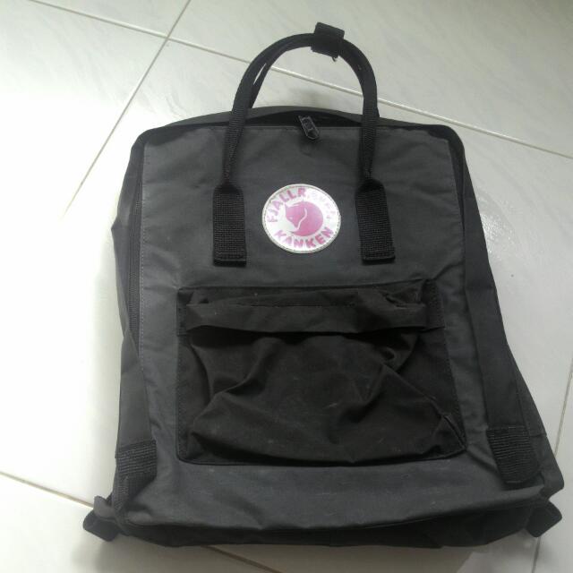 black and graphite kanken