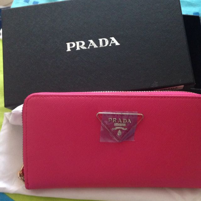 Prada wallet replica best sale