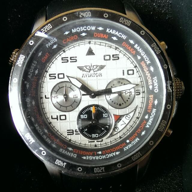 Aviator avw7770g58 best sale