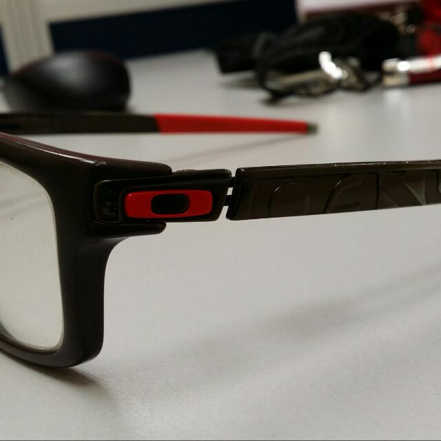 Oakley currency shop ducati