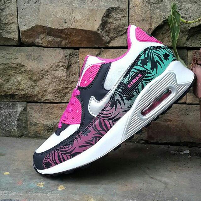 Sepatu Nike Air Max 90 Lunar Batik Fesyen Wanita Di Carousell