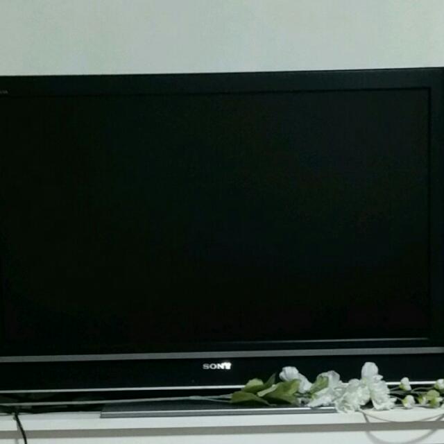 Sony Bravia 40 Hd Ready Lcd Tv Klv 40s310a Furniture On Carousell