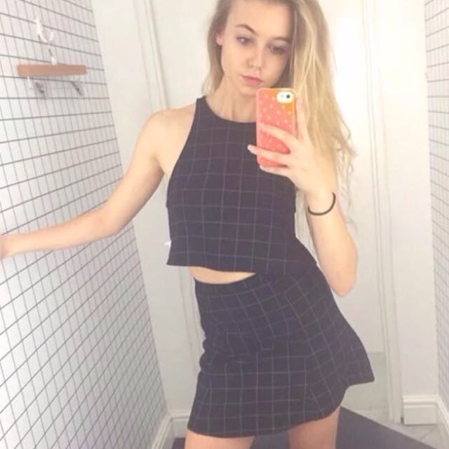 American Apparel Grid Set, Women's Fashion, Muslimah Fashion, Bottoms