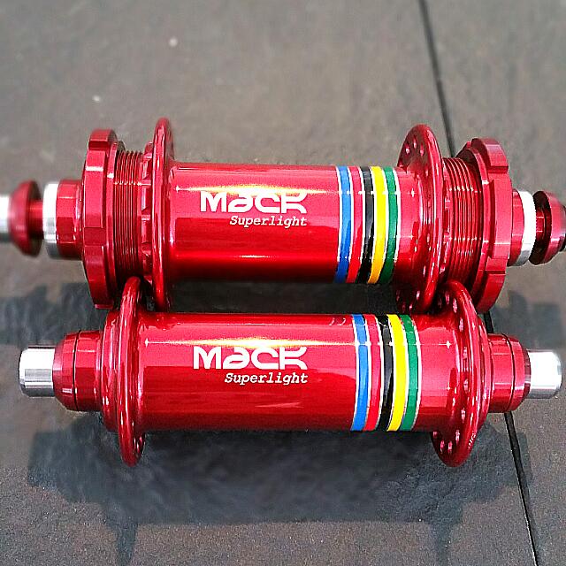 mack superlight hubs