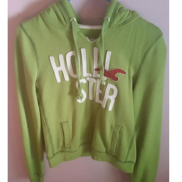 hollister green sweater
