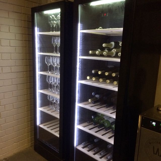 Vintec Wine Fridge, TV & Home Appliances, Kitchen Appliances, Wine