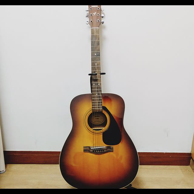 Yamaha f360 guitar hotsell