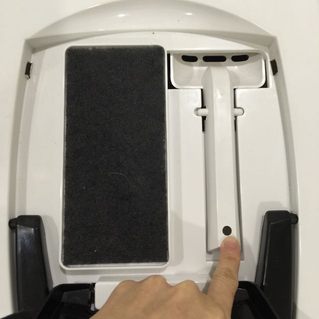 Moderna Black & White Enclosed Cat Litter Box, Pet Supplies, Homes