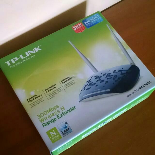 TP Link Range Extender (Category: Networking) located in Singapore. Submitted by sixxjames (Listing ID 24414306, Image 1). Description: .
