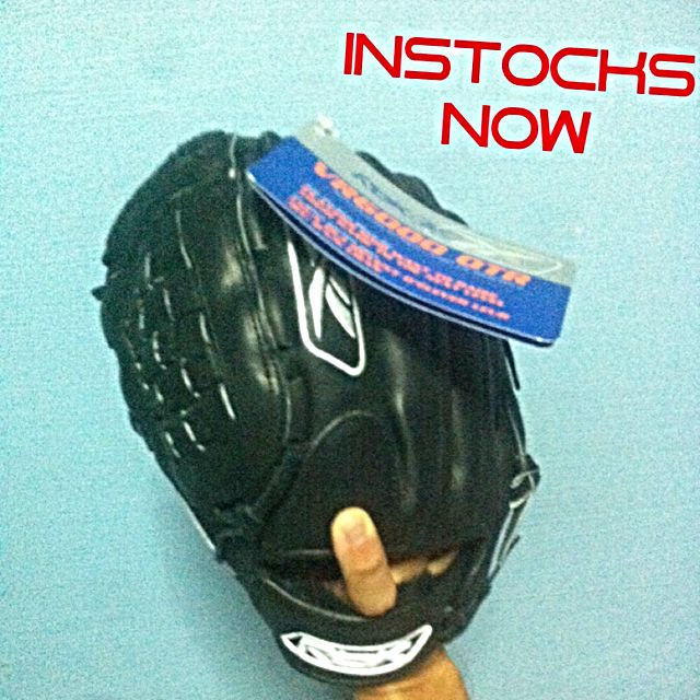 reebok baseball glove