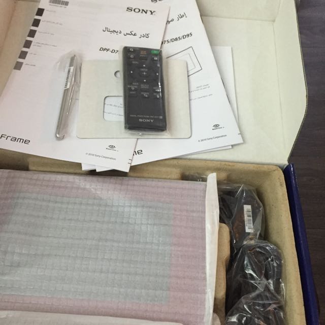 Sony Digital Photo Frame Sframe DPFd75 7'' Lcd, Furniture & Home