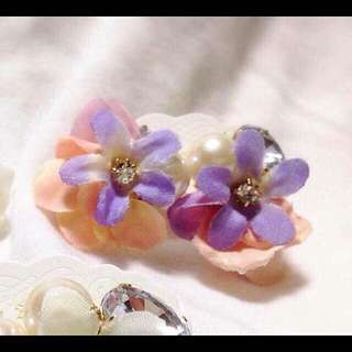 日本花朵水鑽耳環