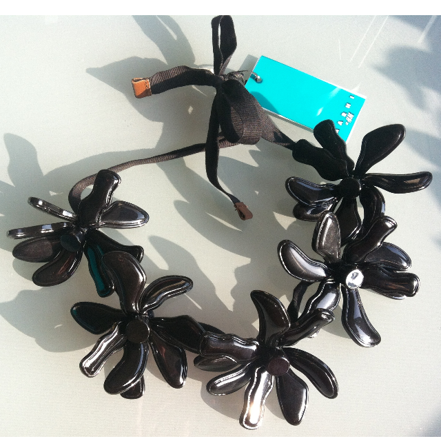 Marni For H M Acrylic Flower Necklace