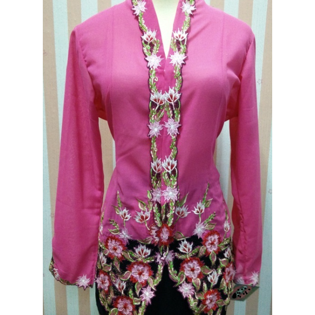 Kebaya Nyonya Ready Made Size Xl R Women S Fashion On Carousell