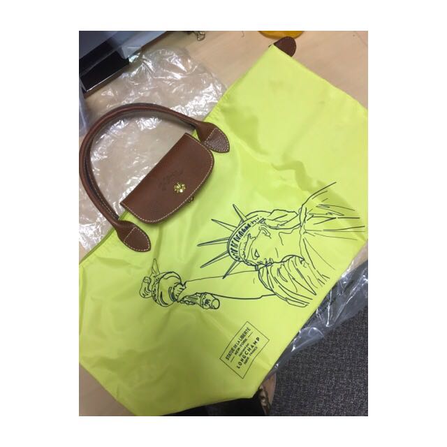 longchamp statue of liberty