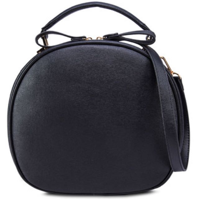 Zalora Hat Box Handbag Women s Fashion Bags Wallets Tote Bags on Carousell