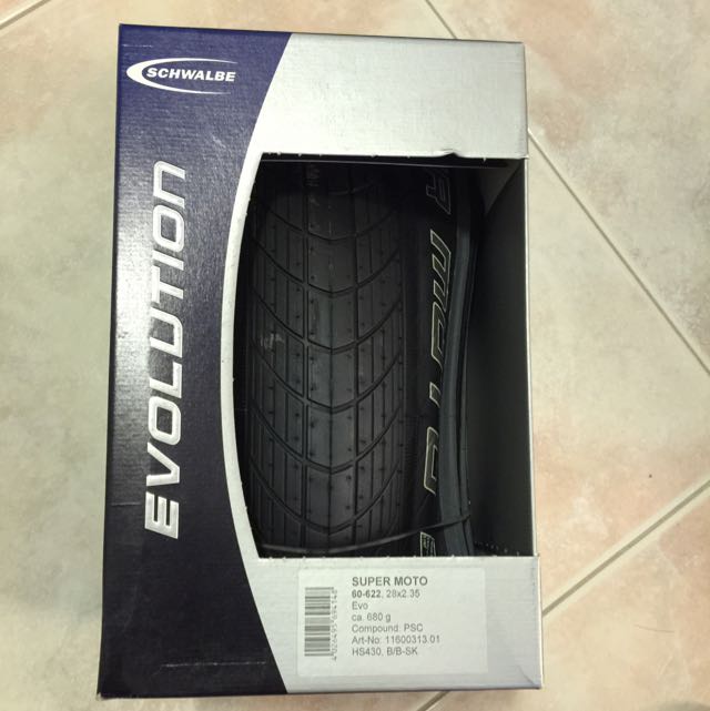 Pretentieloos defect Interpunctie Schwalbe Super Moto Tyres (29er X 2.35"), Sports Equipment, Bicycles &  Parts, Parts & Accessories on Carousell