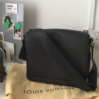 LOUIS VUITTON M45557 Magnetic Messenger - Bags & Wallets for sale in  Bangsar South, Kuala Lumpur