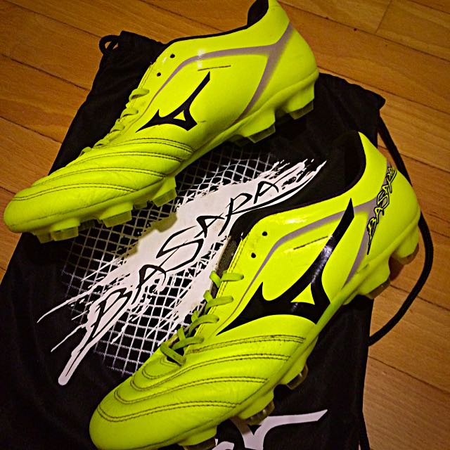 Mizuno Basara 001 K Leather Soccer Boots