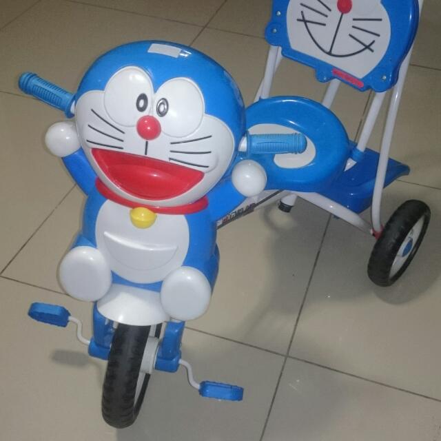 Doraemon tricycle shop