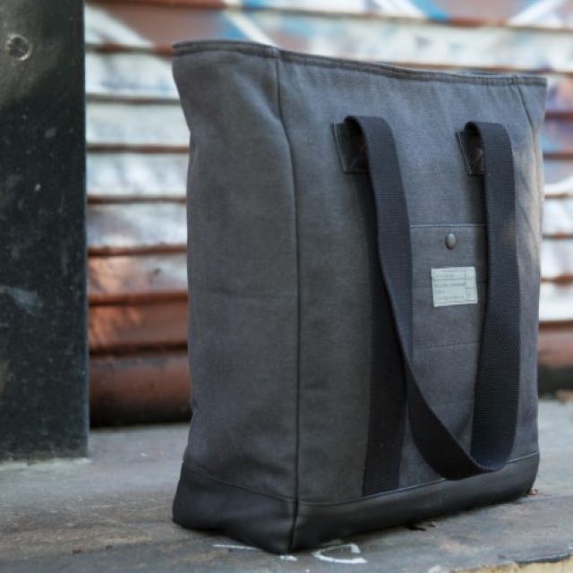 Hex laptop on sale tote