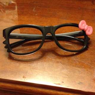 Hello Kitty 造型眼鏡🎀🎀