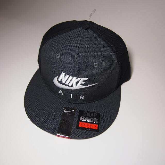 Nike Air Snapback Cap, Everything Else on Carousell