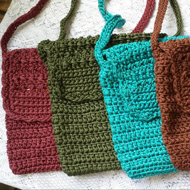 knitted sling bag