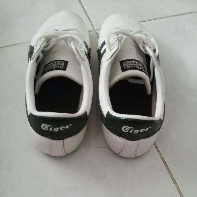 Onitsuka Tiger (Category: Sneakers) located in Singapore. Submitted by yappy-yappy (Listing ID 25644876, Image 3). Description: .