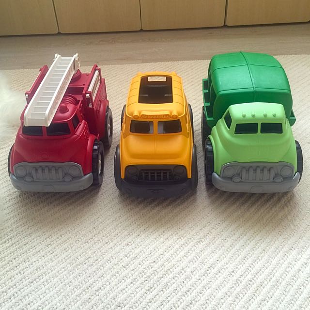 green toys bus