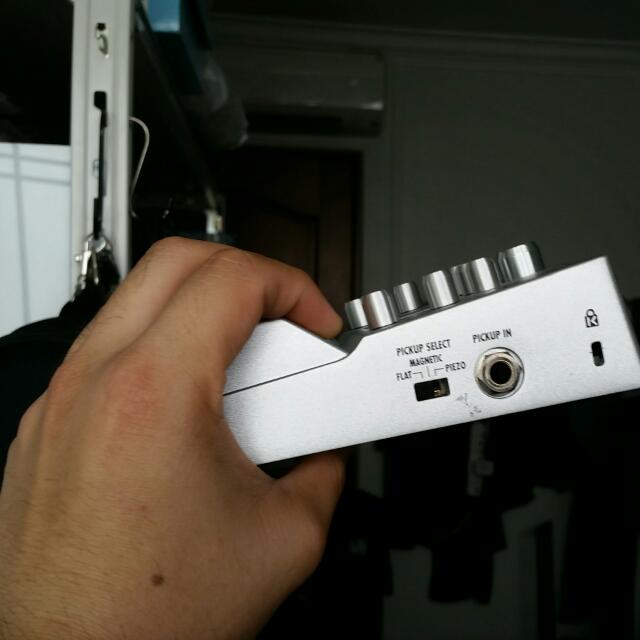 Zoom A3 DI box ACOUSTIC guitar Pedal Stomp Box, Hobbies & Toys, Music