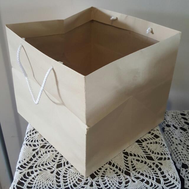 Sturdy Storage Box, White Thank You Gift Packaging, Candy Kraft Paper Bag,  Wedding Gift Box, Cake Baby Shower Paper Bags With Handles For Christmas,  Halloween, Graduations, Weddings - Temu