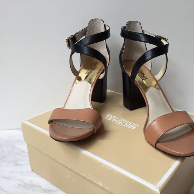 michael kors sandals size 5