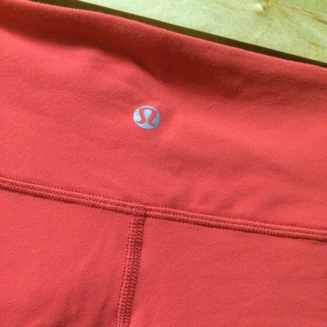 Preloved Lululemon Yoga Pants, Women's Fashion, Activewear on Carousell