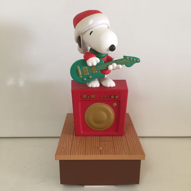 Hallmark 2011 Peanuts Wireless Band Snoopy Rocker Bass Guitar Ukulele Christmas Music Box Deco Toy Rare Movie Display Toys Games On Carousell