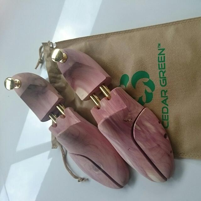 Cedar green shoe tree sales