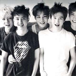 Selling exo albums!