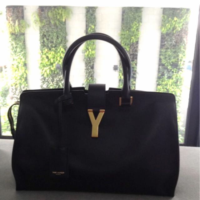 Unused Saint Laurent Black Calfskin Medium Doctor Bag Yves Saint Laurent authentic