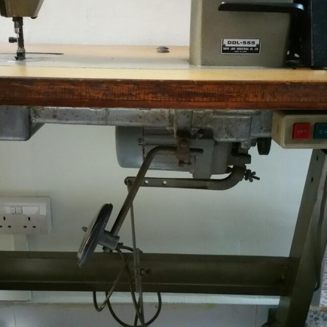 JUKI Sewing Machine DDL555, Hobbies & Toys, Stationery & Craft, Craft