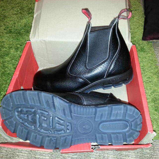 Red back sales shoes