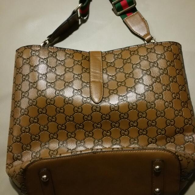 Non authentic gucci sale bag