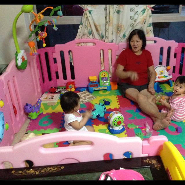 hello kitty playpen
