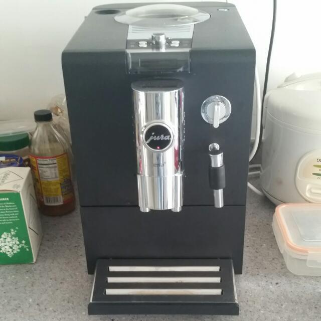 Jura E9 One Touch Coffee Machine, TV & Home Appliances, Kitchen