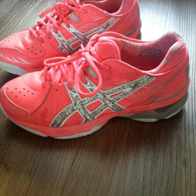 Asics Netball shoe Women s Fashion Footwear Sneakers on Carousell