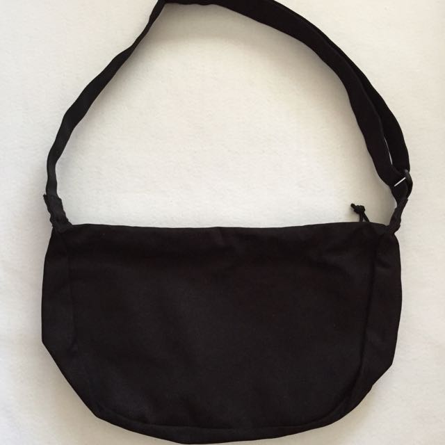 muji sling bag