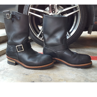Red Wing 2268 Size 9D Engineer Boots