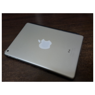 Ipad Air 16GB WIFI with Logitec Bluetooth Keyboard