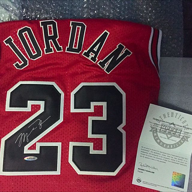 michael jordan autographed jersey