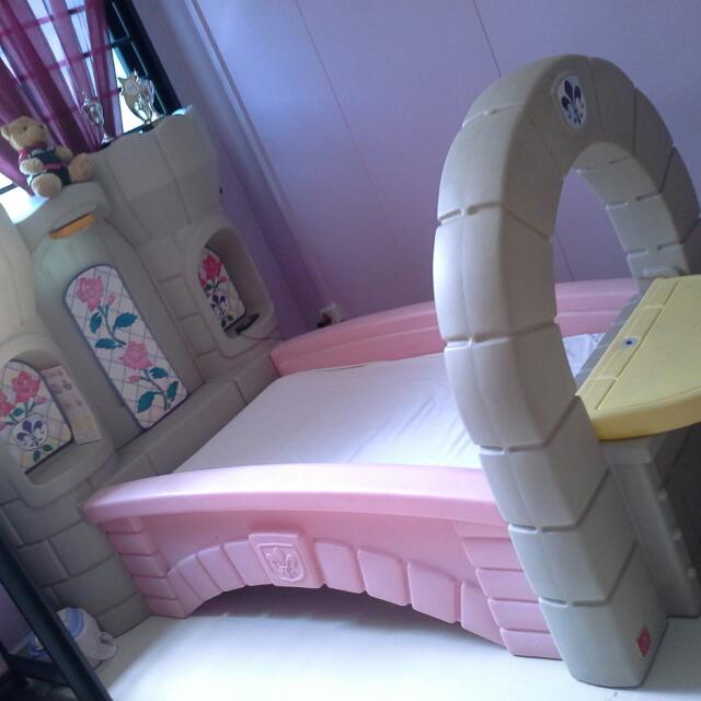 Step two princess castle bed 2025